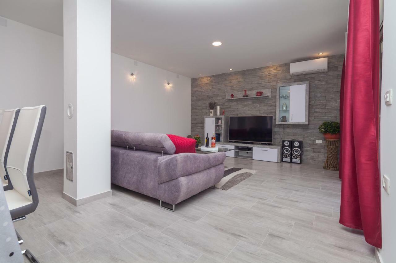New Brend App Matija Apartment Pinezici  Bagian luar foto