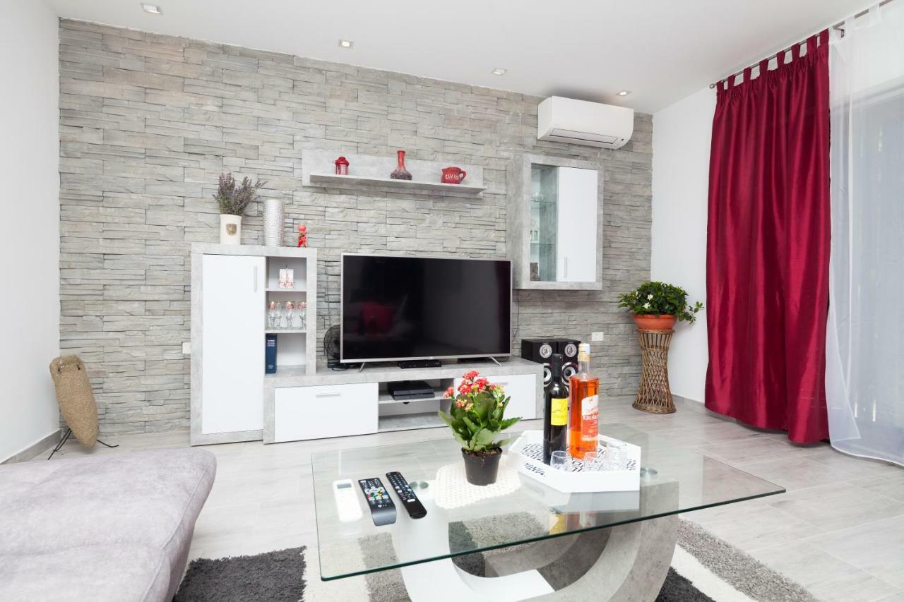 New Brend App Matija Apartment Pinezici  Bagian luar foto